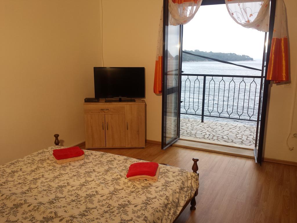 Apartments "Villa Mungos" Sobra エクステリア 写真