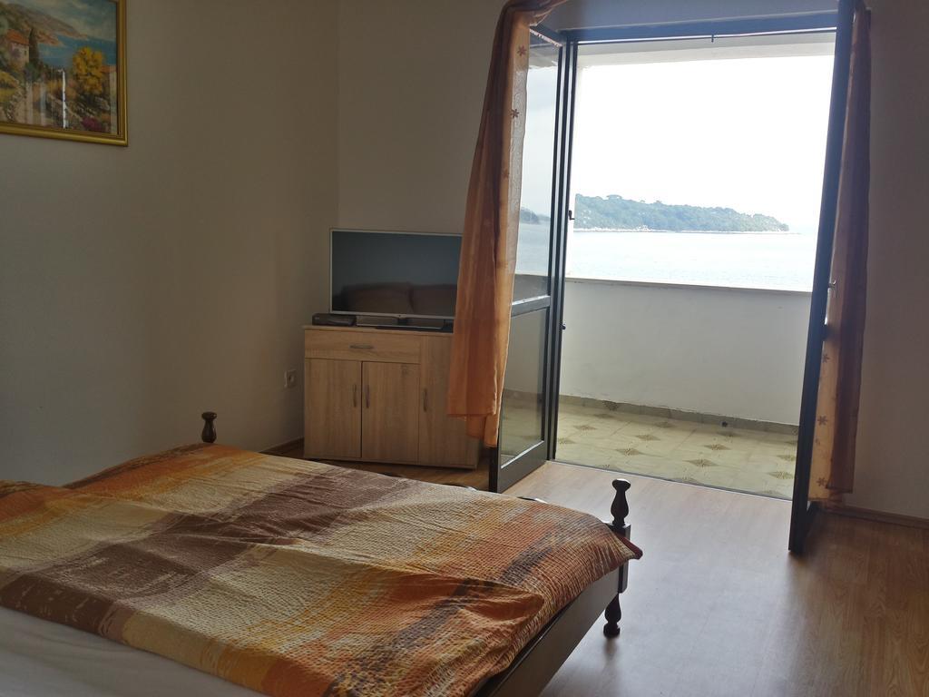 Apartments "Villa Mungos" Sobra エクステリア 写真