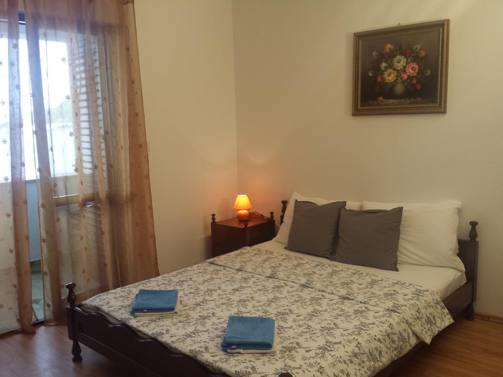 Apartments "Villa Mungos" Sobra エクステリア 写真